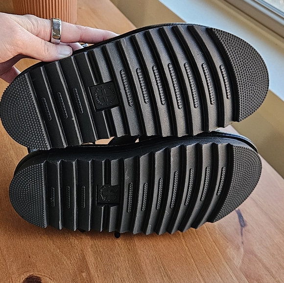 Dr. Martens Blaire Sandal (Women) - Picture 5 of 7